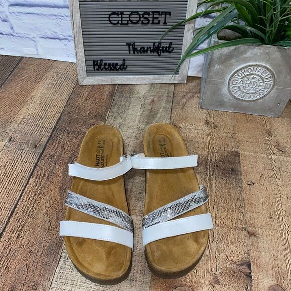 Naot Classic
Columbus/ 7219 - Picture 2 of 12